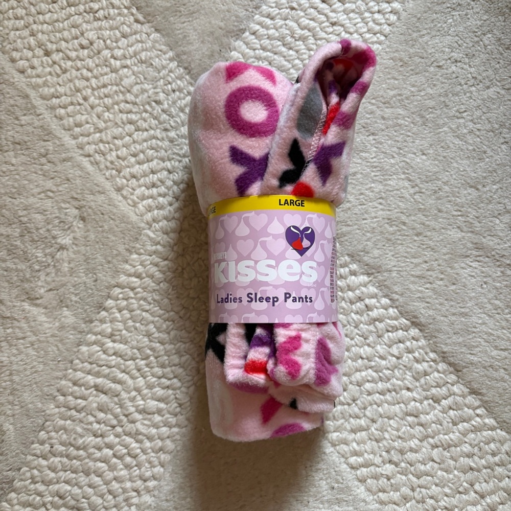 Hershey Kisses XOXO Pink Fleece Ladies Sleep Pants